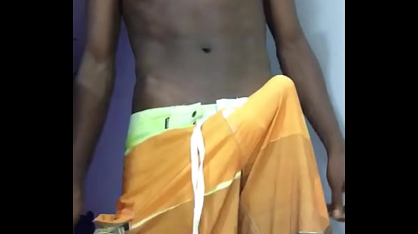 NOVINHO SENDO MAMADO 