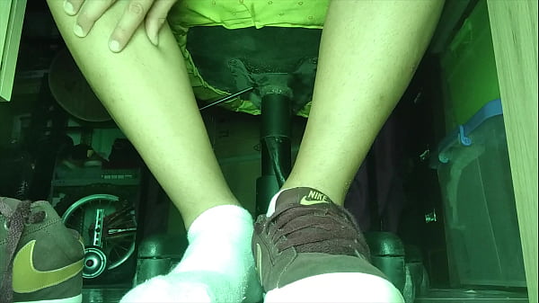 FEEL THE SWEAT OF MY FEET IN YOUR NOSE 