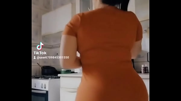 S&oacute_ bunda com a calcinha marcando
