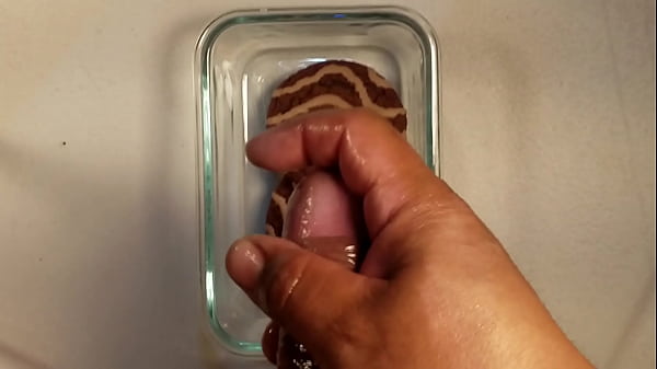 Cumming on my cookies 