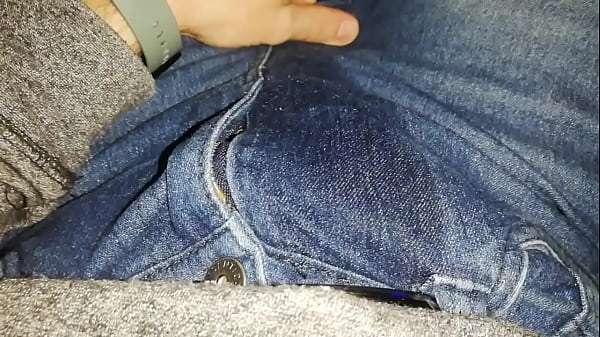 Play MP4 - Peeing in car