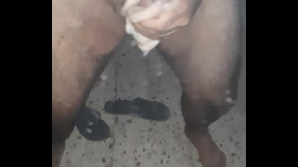 me masturbo y me vengo rico sacando mi semen con pechuga de pollo