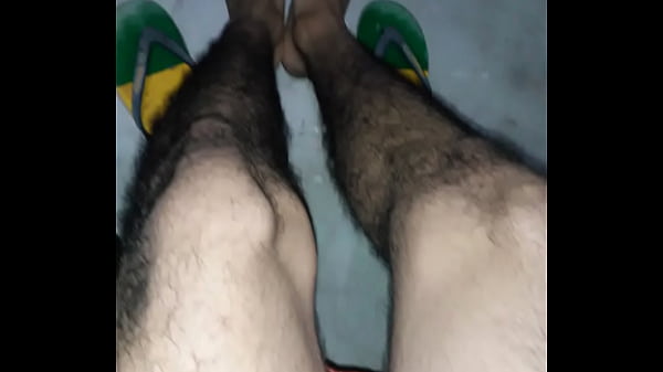 Play MP4 - Alejandro pies