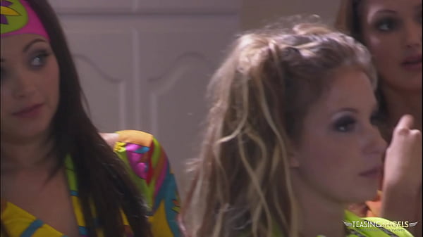 Play MP4 - Lucky mature guy fucks a young brunette in the kitchen