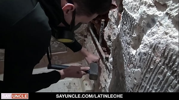 Play MP4 - Shower Repairman &lpar;Lucas Andrade&rpar; Fucked For Extra Payment - LatinLeche