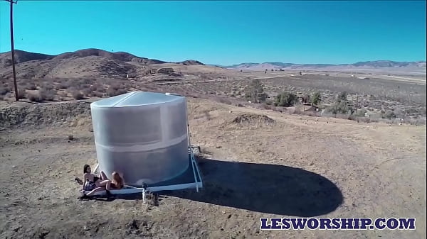 Hot Teens Have Pussy Licking Fun inthe Desert