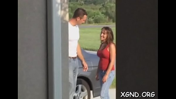 Heavenly bimbo Nicoleblows phallus