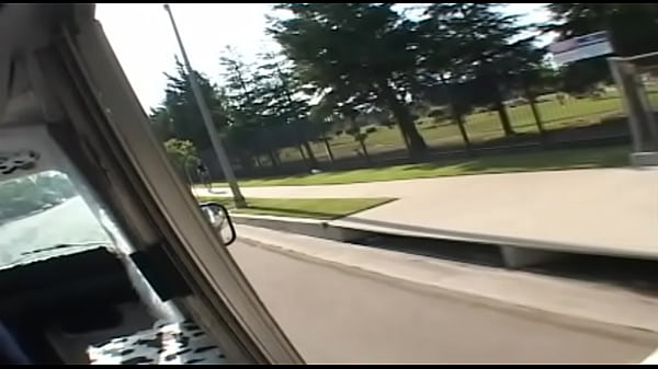 Nonton Black Haired Beauty Deena Daniels Gives Him Head And Enjoys A Big Cock thumbnail