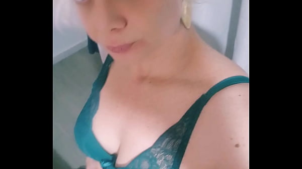 Tu aimes les femmes mature bah suis la 