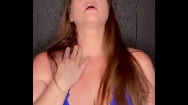 Love this makeup look #shehulkattorneyatlaw #blueeyes #milf #mombod #hotwife #longhair 