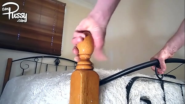 Play MP4 - Pierced pussy fucks the bed poster