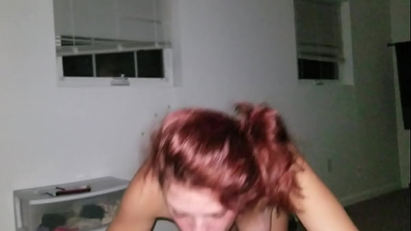 Nonton Red Head At Work thumbnail