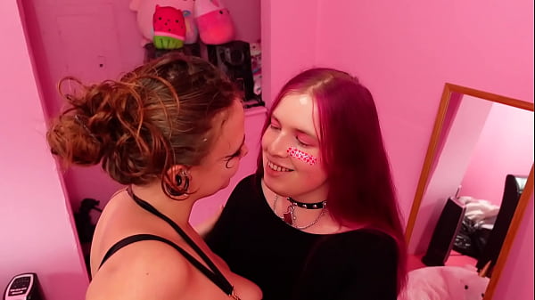 Cute Chubby Shemale Slobby Blowjob and Cums 