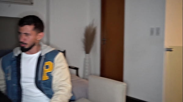 My girlfriend brings me the neighbors to have a foursome 