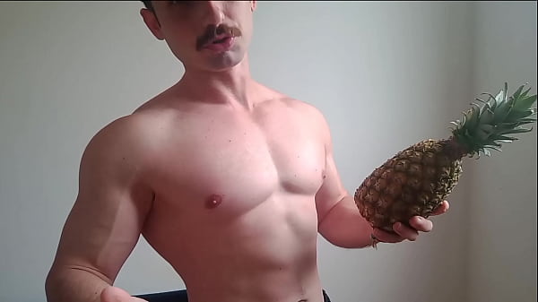 Culin&aacute;ria do capit&atilde;o o abacaxi do prazer que a coroa gostosona aprovou