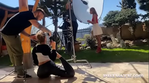 Play MP4 - Friends in Porn&comma; Backstage