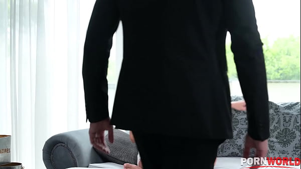 Play MP4 - Divorced MILF Zlata Shine Gets Her Ass Completely Demolished By Well Hung Interviewee