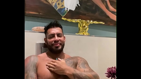 Play MP4 - Viktor rom tattooed and big muscle gay dance naked until he masturbate his BBC