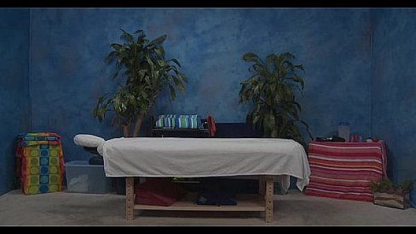 Nonton Tattooed Playgirl Enjoys Banging thumbnail