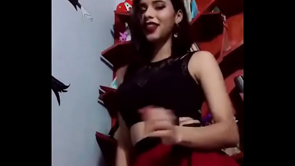 Allison enga&ntilde;ando a su novio con una falsdita 