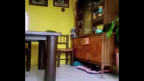 Metiendo Mano en El Culito a Mi Mujer 