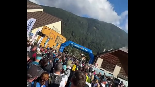 Waiting at the start of the marathon, ready to get going! ??️How do you feel right before a big race?#Mara... 