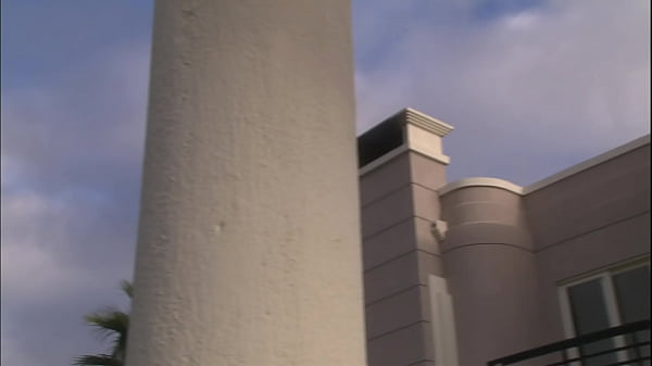 Nonton Haley Paige's Chef Delivers Hot Snacks And Gives Her A Hot Beef Injection thumbnail