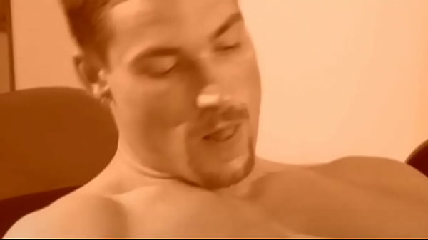 Muscle Boy Solo Gay thumbnail