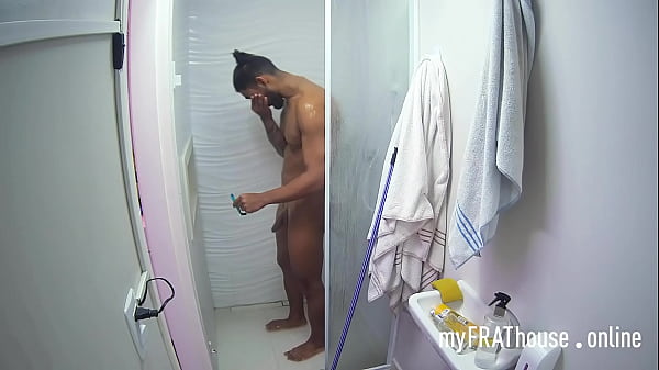 Hot cock shaving_in shower hidden_camera