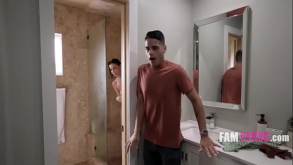 Saved stepmom from my perving friend now she wants to 69 me 