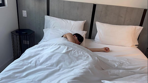 Nonton Tengo Una Cita Clandestina Con La Secretaria De Mi Novio, Me Gustan Sus Largos Dedos thumbnail