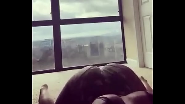 Hungry Butt Girls 2
