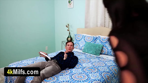 Busty stepmother begging for the taboo cum