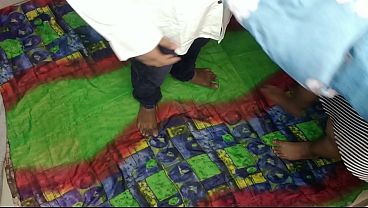 Nonton I Fucked The Gujarati Daughter-in-law By Making A New Bed thumbnail