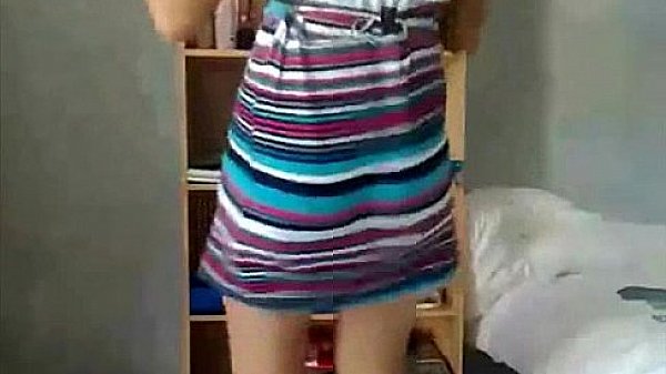 Moviendo La Colita... 