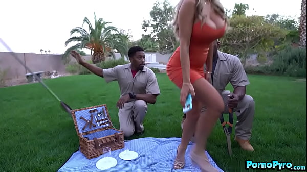 Play MP4 - Milf Kayla Kayden Does Three Way With Two Black Gardeners