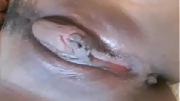 Play MP4 - my girl rubbing her pussy for me