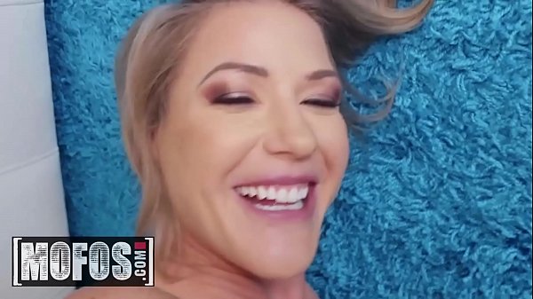 I Know That Girl - (Zac_Wild, Kit Mercer) - Mad Mama - MOFOS