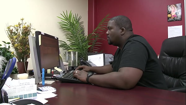 Nonton Getting Victoria Into Porn ! thumbnail