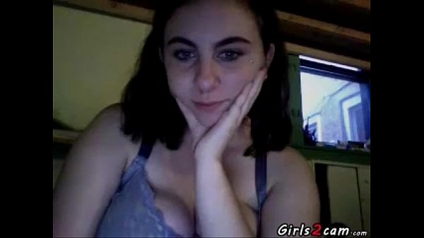 Brunettegirl shows her_big breast