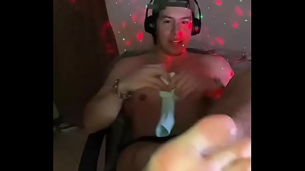 The clapping toes tho shoutout to jrgamer418nsfw for being my tiktok pusherman 