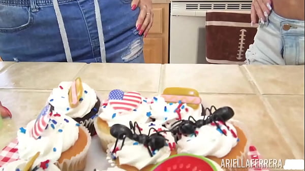 Play MP4 - Big Ass MILF Ariella Ferrera In "2 Clams & 1 Pickle Threesome&excl;