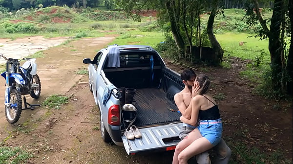 Flagra escondido da c&acirc;mera pegou um casal fazendo sexo