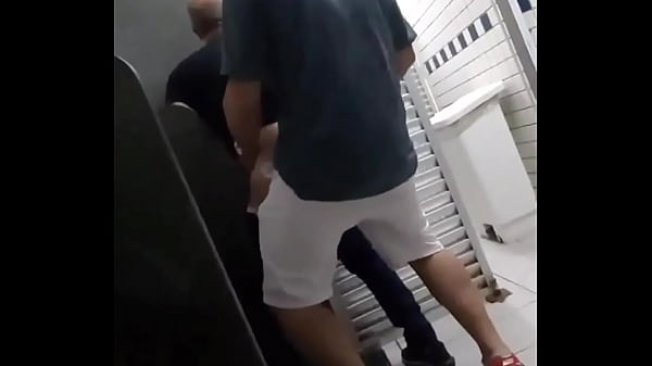 Pega&ccedil;&atilde;o Em P&uacute;blico thumbnail