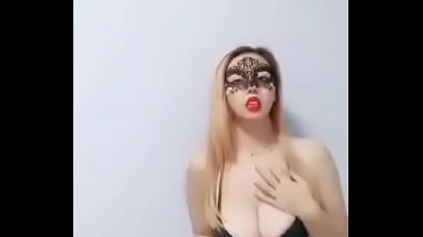 Big boobs asian_girl dancing