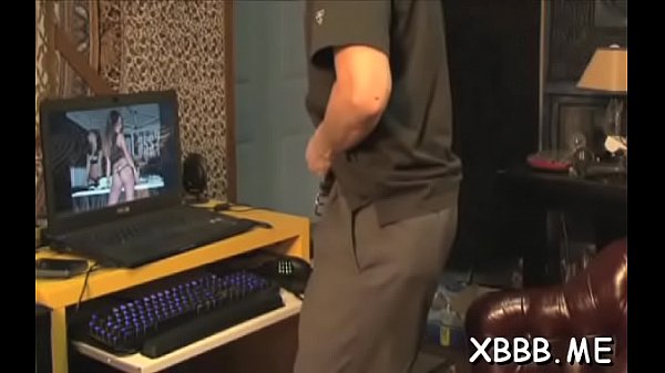 Babes havea kink_on slapping balls and causing pang to men