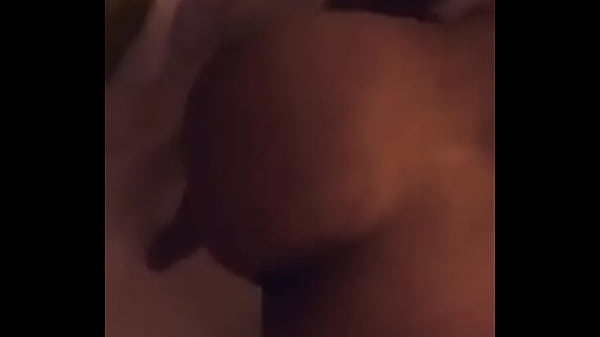 Young black thot moves her ass