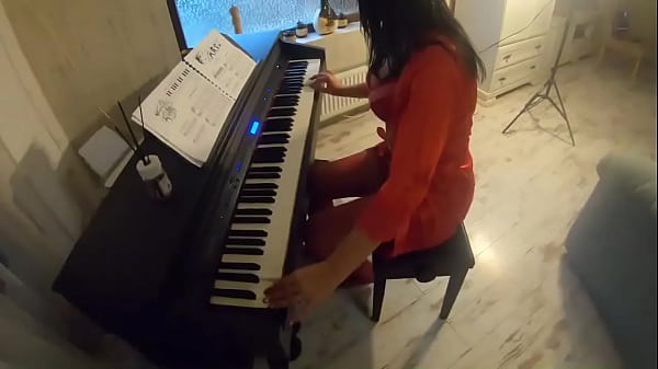 Nonton Adventures Of Milfycalla Ep 96 First Piano Lessontoday I Had My First Piano Day. I Was Already Excited. #amateur, #milf,... thumbnail