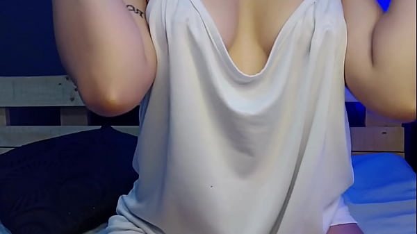 Play MP4 - que buenas tetas naturales  con pezones erectos