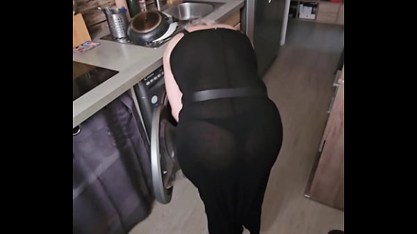 Je crois qu on voit mon string